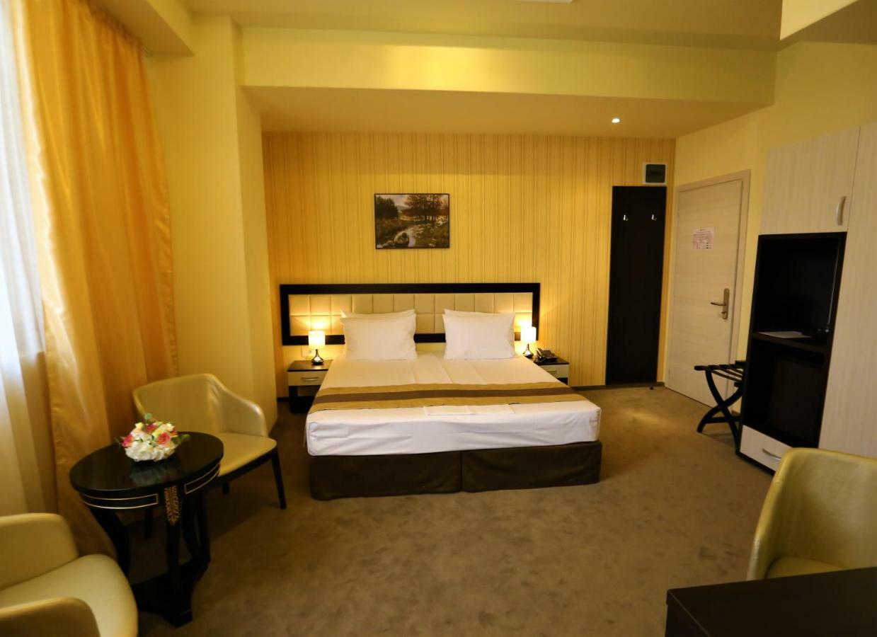 Best Western Plus Briston Otopeni Bilik gambar