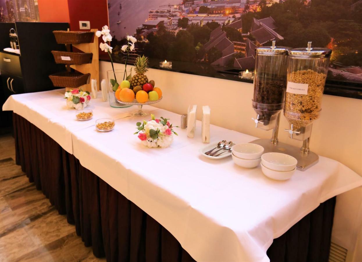 Best Western Plus Briston Otopeni Luaran gambar